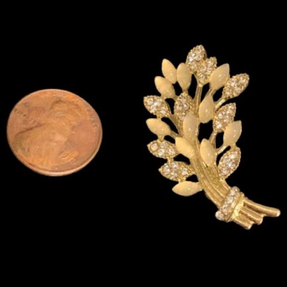 Golden Wheat Brooch with Crystals Feminine Nature Symbol - Picture 9 of 10